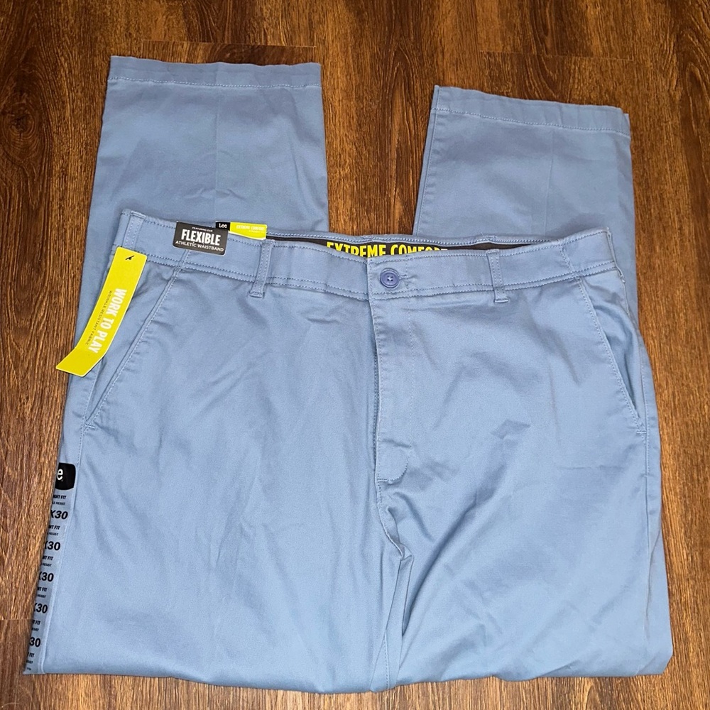Lee Men’s Extreme Comfort Straight Fit Flat Front Active Stretch Pants 40x30